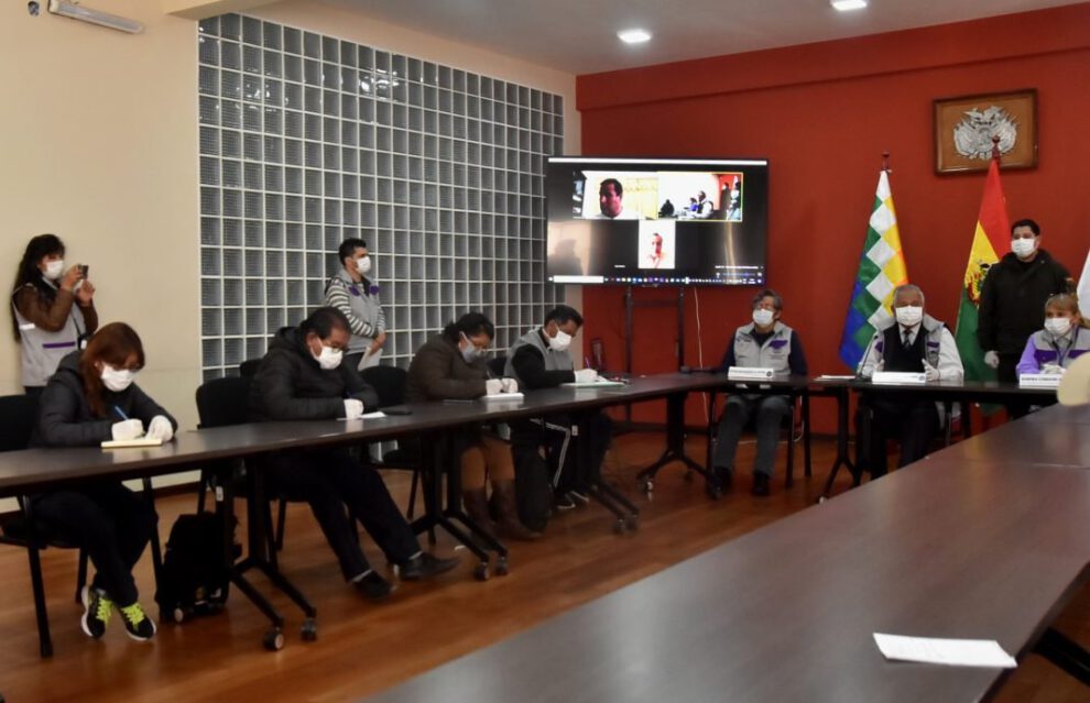 Educación virtual en Bolivia con Víctor Hugo Cárdenas