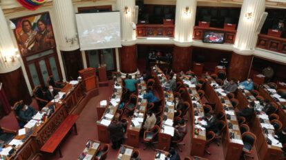 Ley para especialistas médicos en Bolivia