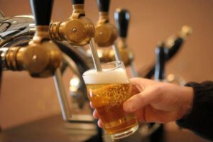 Francia desechará cerveza por falta de consumo debido al Covid-19