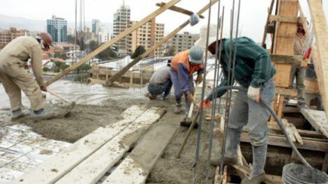 Deudas de entidades gubernamentales a constructoras