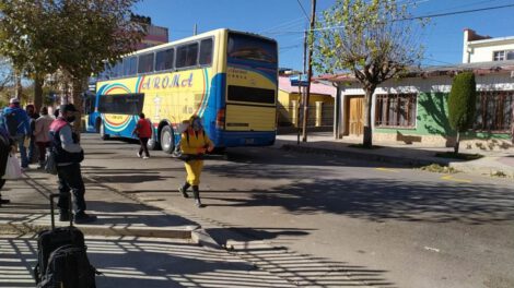 Retorno de bolivianos varados en Oruro