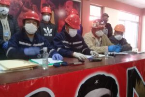 Trabajadores de Vinto piden mediar al Gobierno para el diálogo