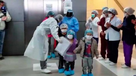 Ocho niños dados de alta Covid-19 en Cochabamba