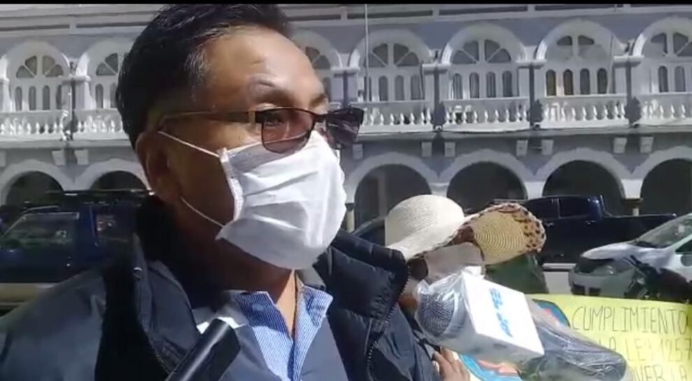 Microempresarios de Oruro en emergencia liderados por Teodoro Chambi