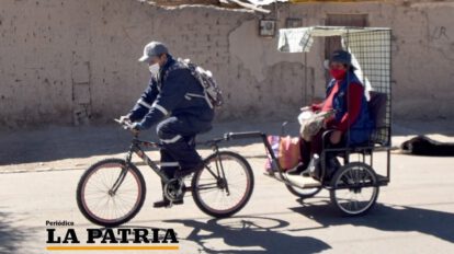 Mototaxis y bicitaxis como nuevas formas de transporte en Oruro durante la cuarentena