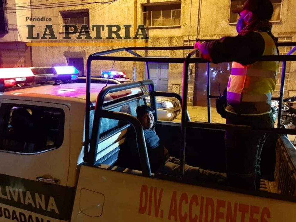Pareja de ebrios con Bs. 30 mil en Oruro