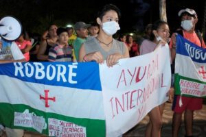 Sectores de la población boliviana que piden ayuda internacional ante el desastre nacional