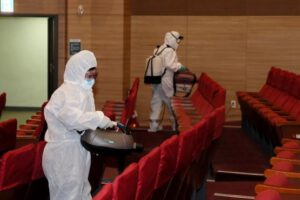 Covid-19 y desinfección en el Parlamento de Corea del Sur