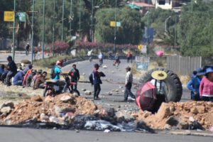 Bloqueo al ingreso del botadero de Cochabamba