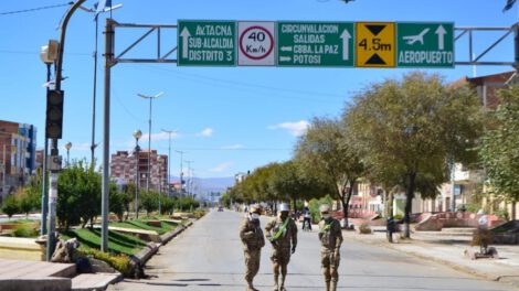 Control militar en la urbe en cuarentena por Covid-19 en Oruro