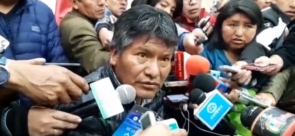 Gobernador de Oruro, Víctor Hugo Vásquez, desmiente acusaciones