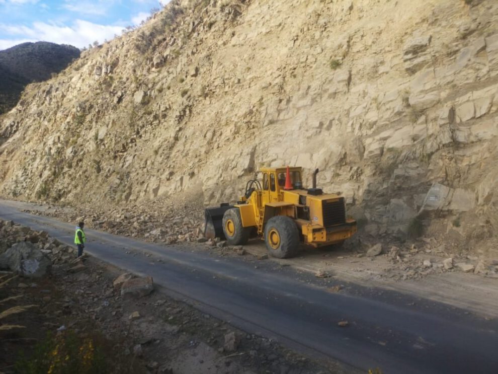 Limpieza de la carretera Oruro-Cochabamba