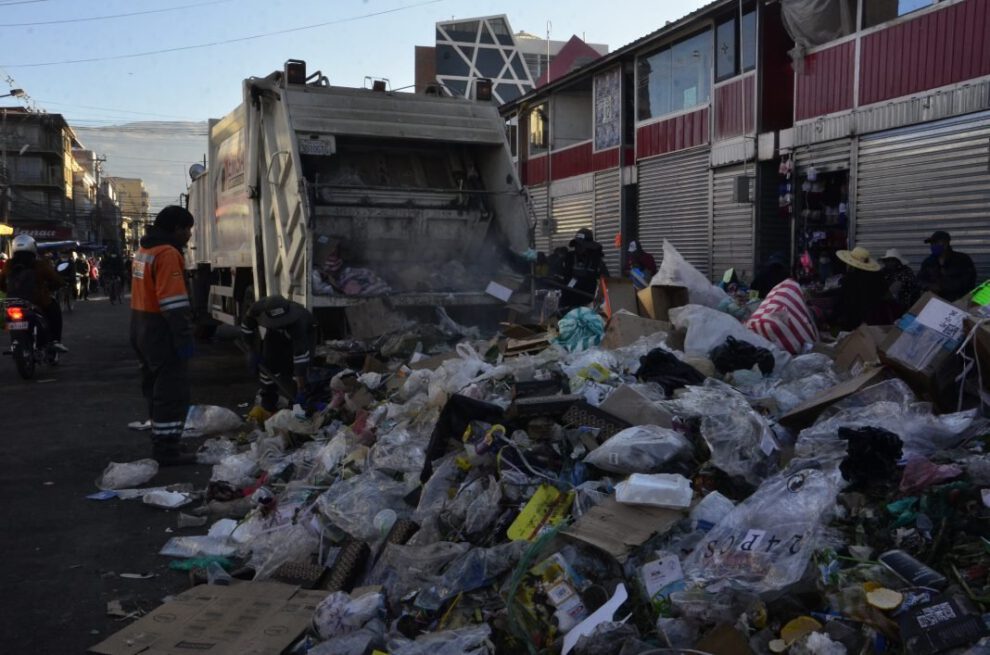 Cochabamba recojo de basura tras 10 días de conflicto