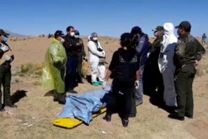 Cuerpo de mujer enterrado en Oruro