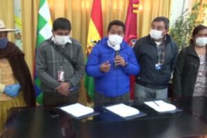 Pago de bonos y renta dignidad en municipios de Oruro