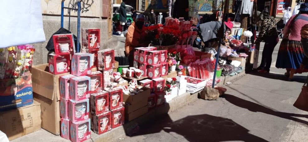 Día de la Madre Boliviana: Venta de regalos y movimiento comercial
