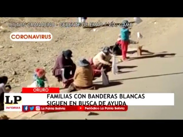 Familias con banderas blancas esperando ayuda para alimentos