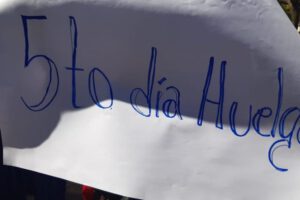 Huelga de hambre de maestros en Oruro