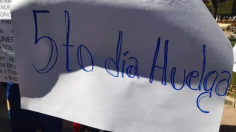 Huelga de hambre de maestros en Oruro