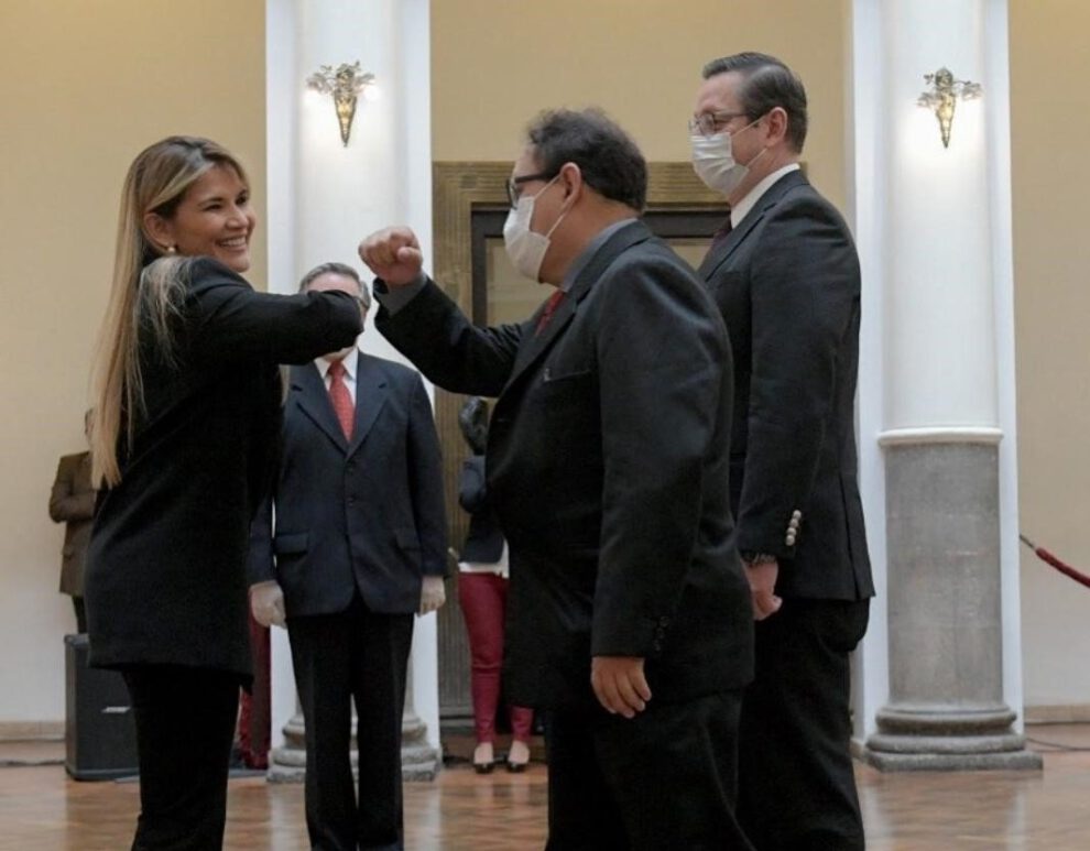 Destitución Ministro de Minería por expresiones racistas