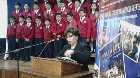 revista Sea la luz del Colegio Evangélico Reekie