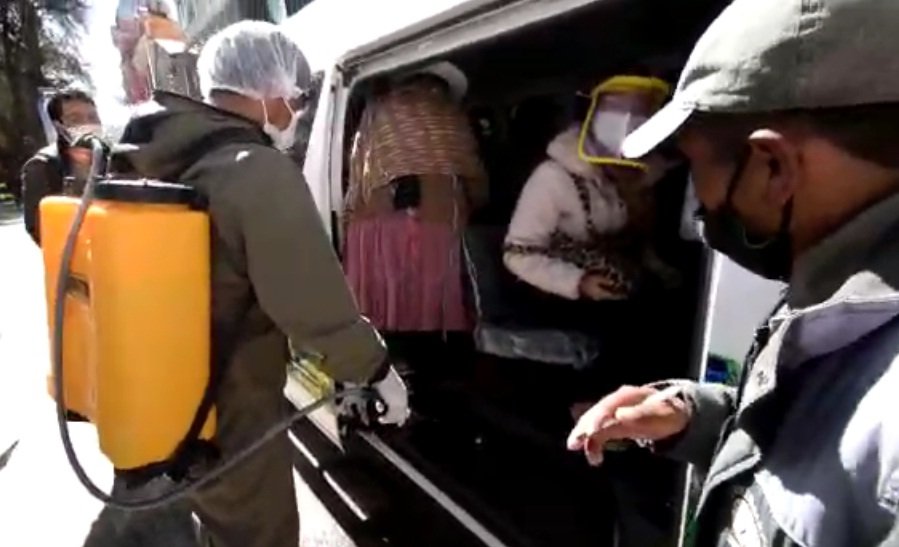Transporte público en Oruro durante la cuarentena dinámica