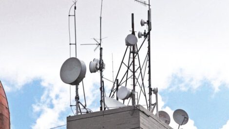 Antenas de espionaje en La Paz