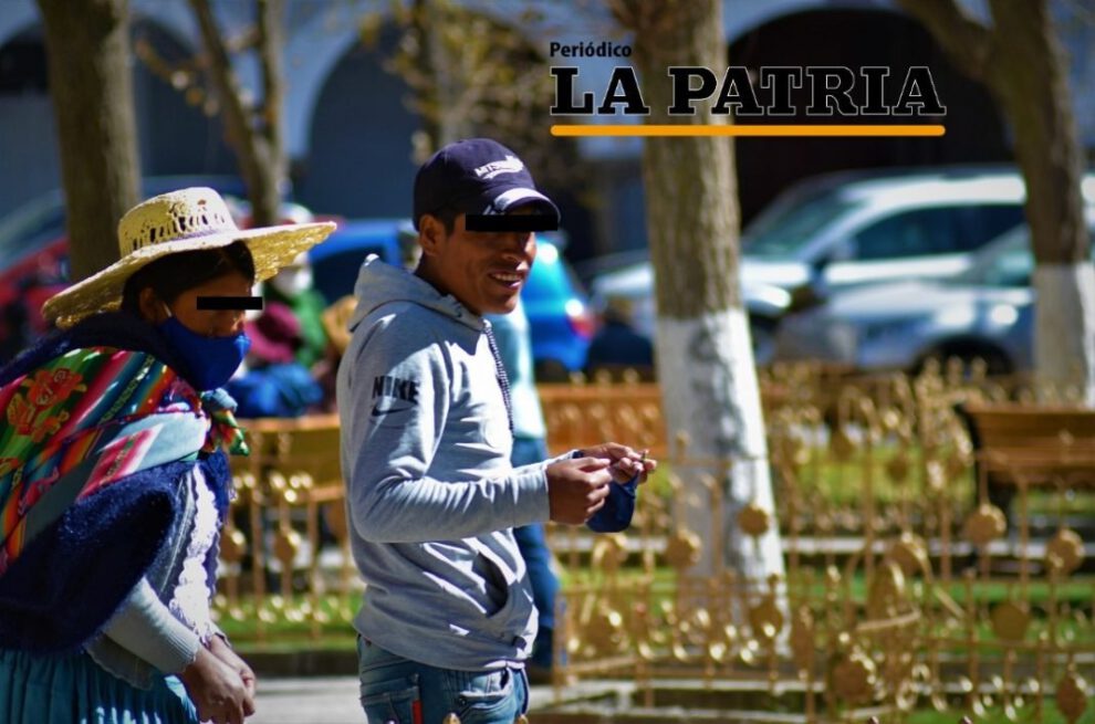 Usos y mal usos del barbijo en Oruro