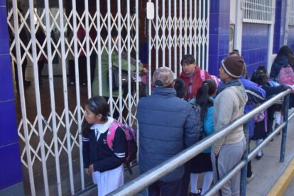 Horario normal de ingreso a clases en Oruro