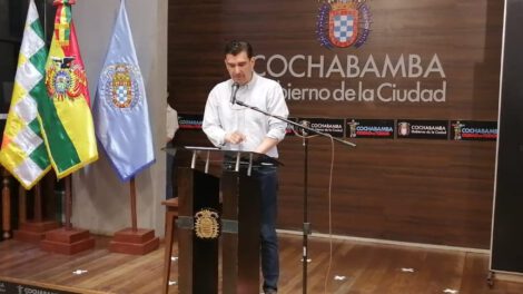 Renuncia alcalde Cochabamba José María Leyes por amenazas a su familia