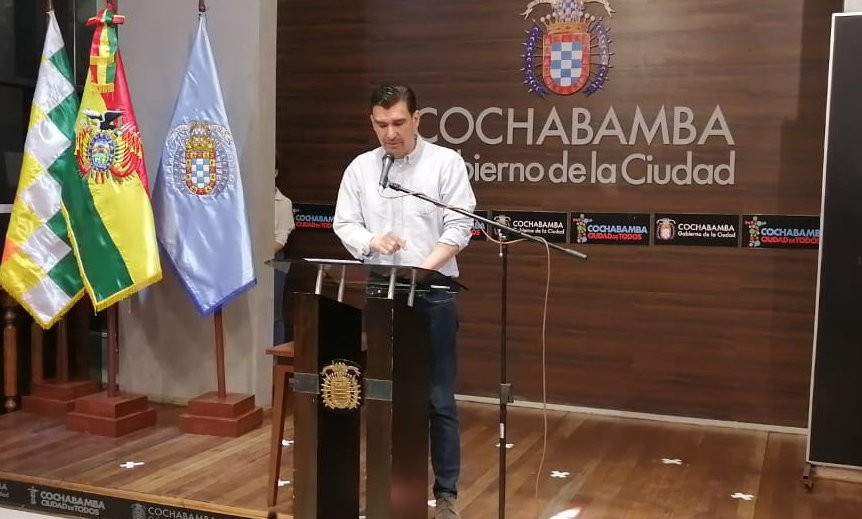 Renuncia alcalde Cochabamba José María Leyes por amenazas a su familia