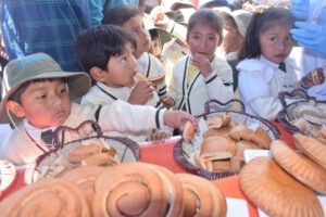 Desayuno Escolar Complementario en Oruro