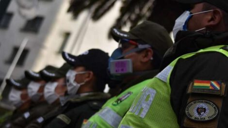 Muere sexto policía por Covid-19 en Santa Cruz