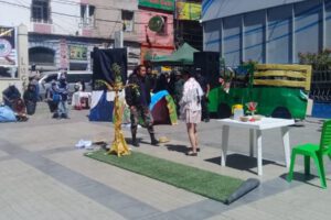 Estudiantes de Derecho presentan el Código Penal en una feria