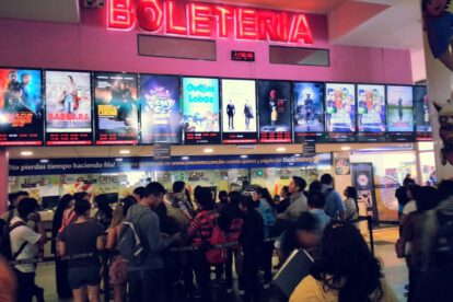 Cine Center campaña SÉ UN HÉROE para donantes de plasma hiperinmune