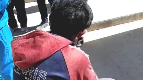 Adolescente denuncia agresiones laborales