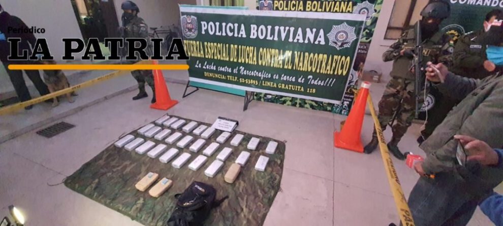 Incautación de marihuana en minibús