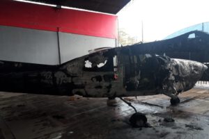 Avioneta incendiada que llevaría ayuda a Roboré