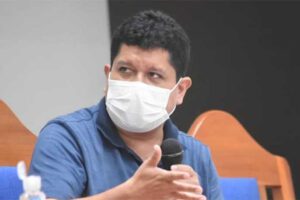 Gobernador de Pando, Luis Adolfo Flores, internado por complicaciones en su salud por Covid-19