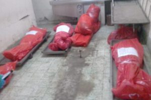 Cadáveres en la morgue del Hospital General San Juan de Dios