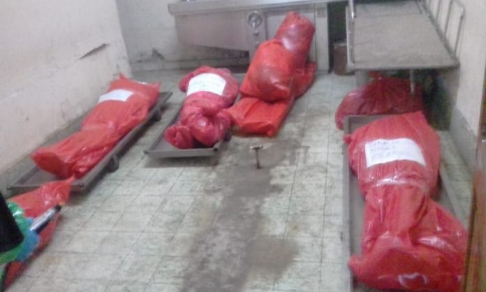 Cuerpos en la morgue del Hospital General