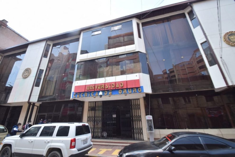 Dióxido de cloro producido por la Universidad Técnica de Oruro