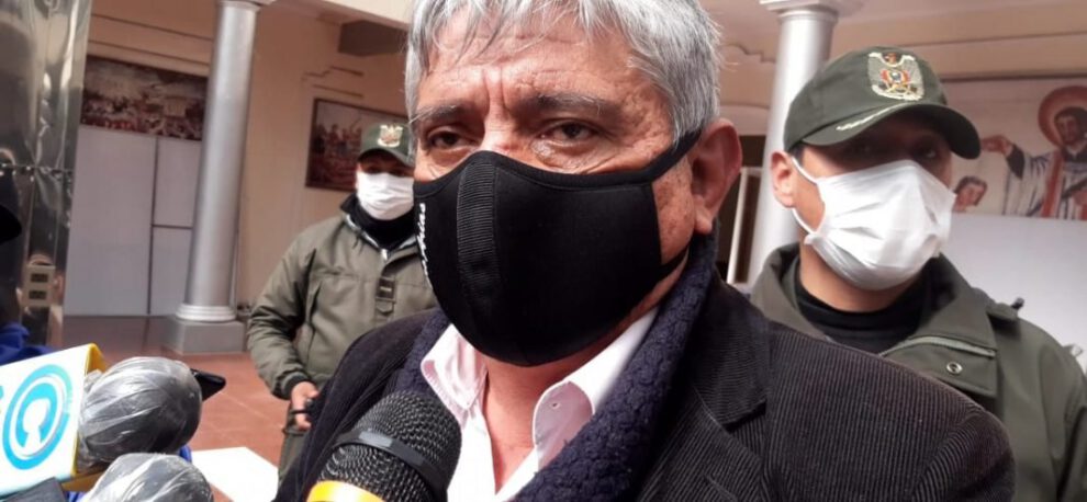 Gobernador Oczachoque se niega a reunirse por miedo a Covid-19
