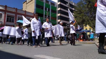 Médicos anuncian bloqueo en Oruro