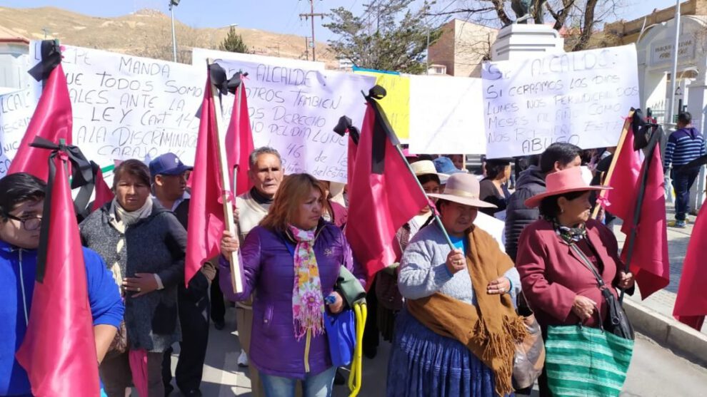 Dueños de locales rechazan la Ley seca en Oruro