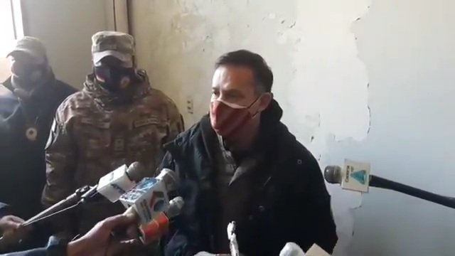 Ministro de Defensa Luis Fernando López durante sus declaraciones a la prensa