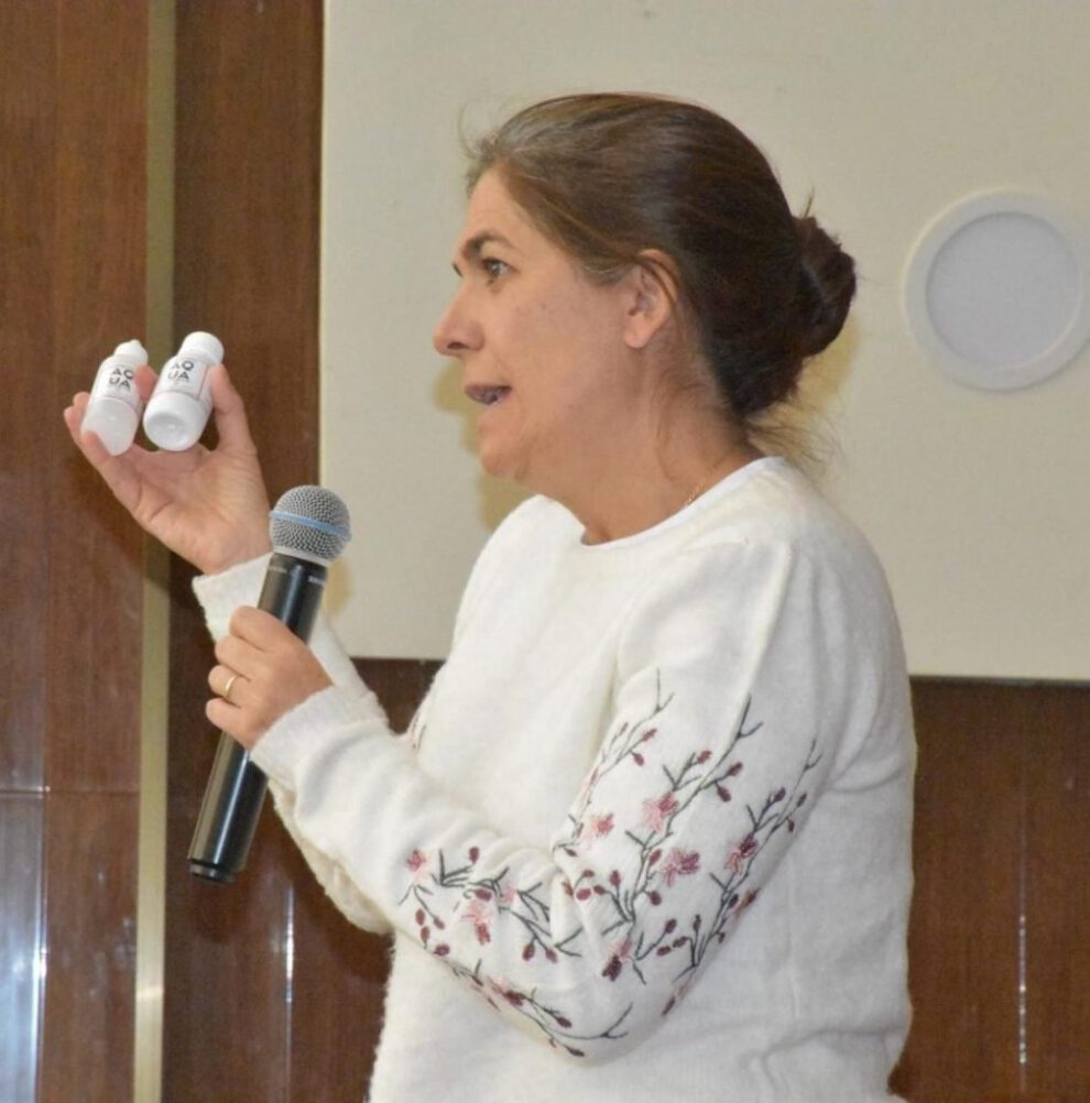 Dióxido de cloro promovido por Patricia Callisperis en Oruro