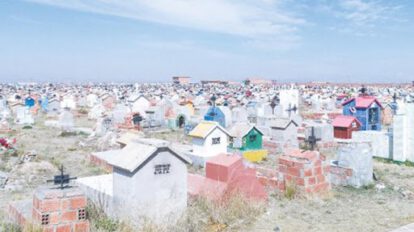 Entierros clandestinos Covid-19 en el Cementerio General Mercedario de El Alto