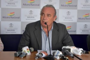 Renuncia de Jorge Hugo Lozada como presidente de la Aduana Nacional de Bolivia