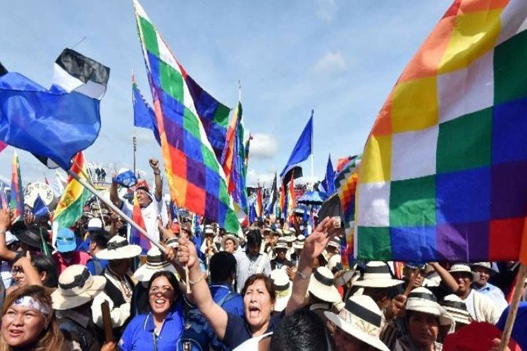 Militantes del Movimiento al Socialismo exigen elecciones generales en Bolivia